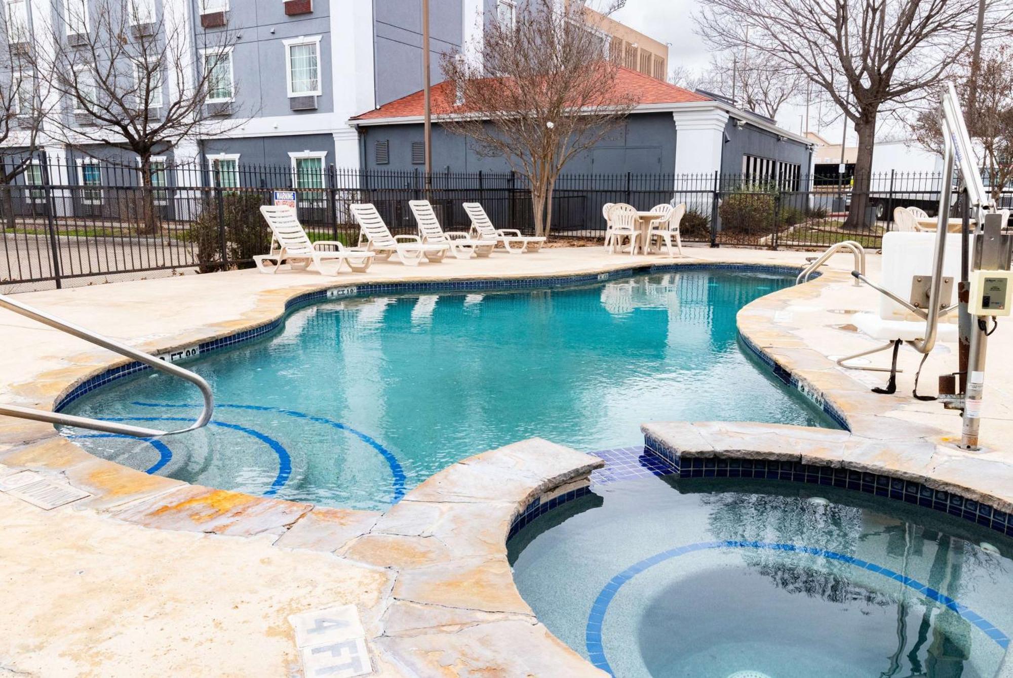 Days Inn By Wyndham N.W. Medical Center San Antonio Eksteriør bilde