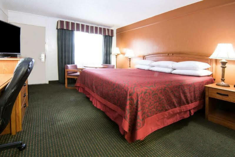Days Inn By Wyndham N.W. Medical Center San Antonio Eksteriør bilde